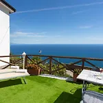 Dom wakacyjny Holidays Perla D'amalfi - Live The Coast & Private Parking