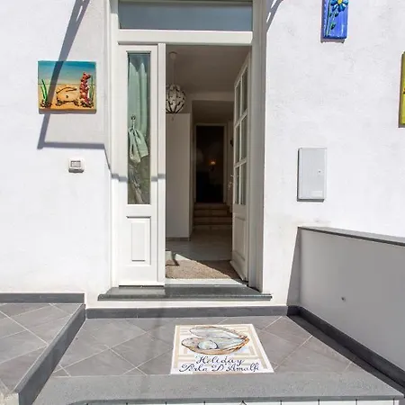 Hébergement de vacances Holidays Perla D'amalfi - Live The Coast & Private Parking *