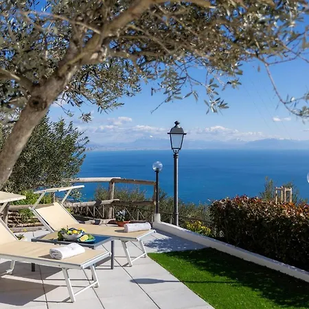 Hébergement de vacances Holidays Perla D'amalfi - Live The Coast & Private Parking Amalfi