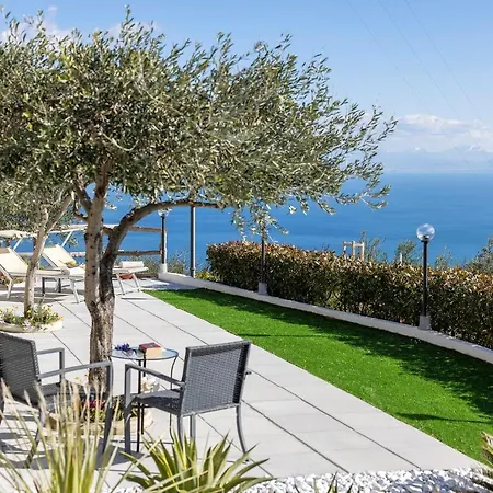 Holidays Perla D'amalfi - Live The Coast & Private Parking Hébergement de vacances Amalfi