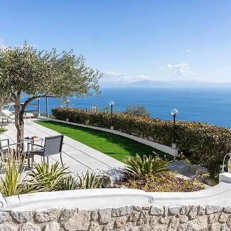 Holidays Perla D'amalfi - Live The Coast & Private Parking Amalfi