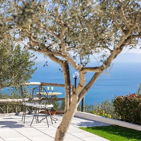 Holidays Perla D'amalfi - Live The Coast & Private Parking * Amalfi