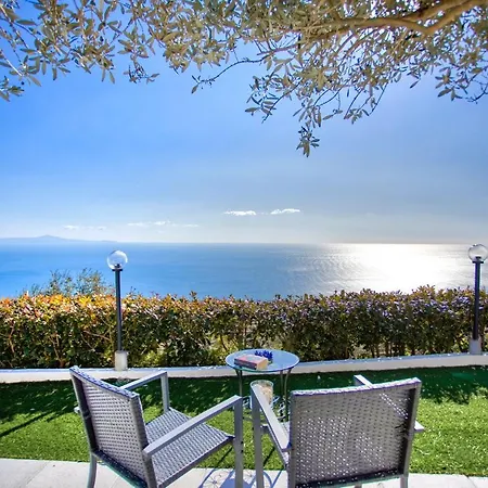 Holidays Perla D'amalfi - Live The Coast & Private Parking Hébergement de vacances Amalfi
