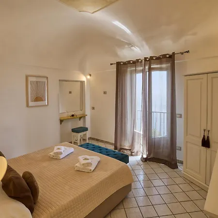 Hébergement de vacances Holidays Perla D'amalfi - Live The Coast & Private Parking Amalfi