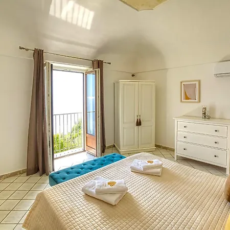 Holidays Perla D'amalfi Casa vacanze Amalfi