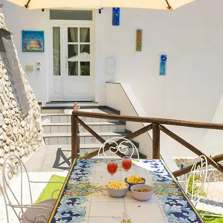 Hébergement de vacances Holidays Perla D'amalfi - Live The Coast & Private Parking Amalfi