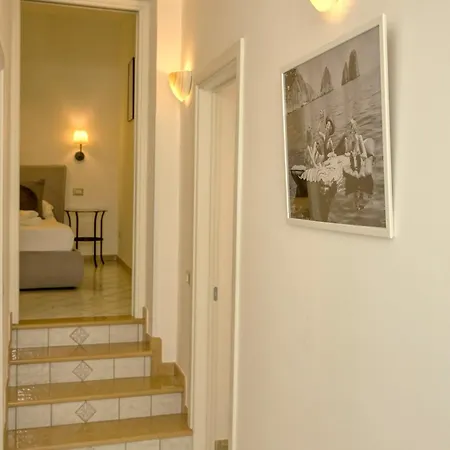 Holidays Perla D'amalfi - Live The Coast & Private Parking Hébergement de vacances *